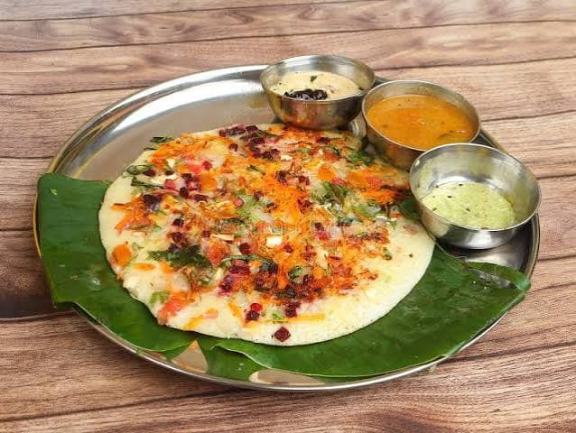 Onion & Hot Chilli Uthapam